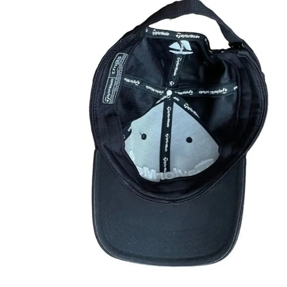Taylormade adjustable golf hat in black, excellent condition,